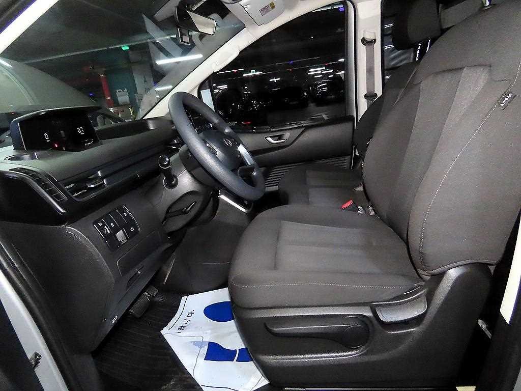 현대 스타리아 2WD 디젤 카고 스마트 3인승 이미지 6