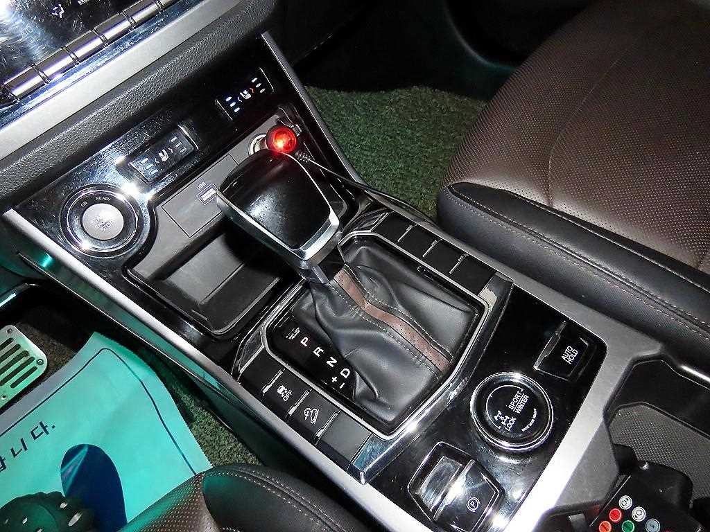 KG모빌리티(쌍용) 코란도 뷰티풀코란도 4WD 디젤 1.6 판타스틱 이미지 12
