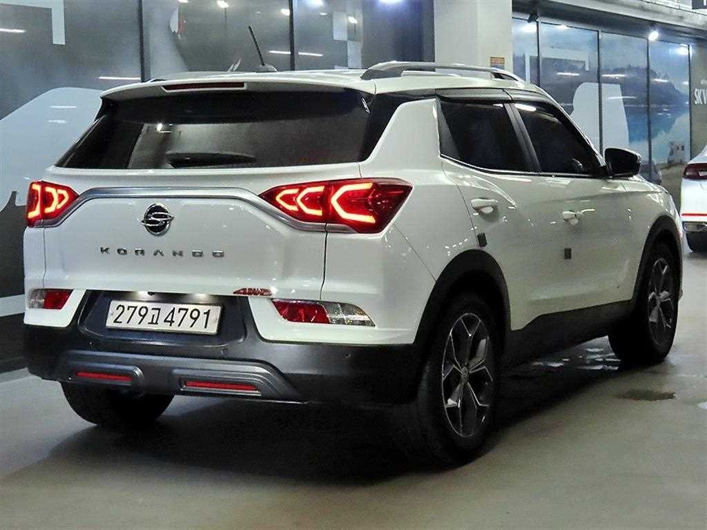 KG모빌리티(쌍용) 코란도 뷰티풀코란도 4WD 디젤 1.6 판타스틱 이미지 4
