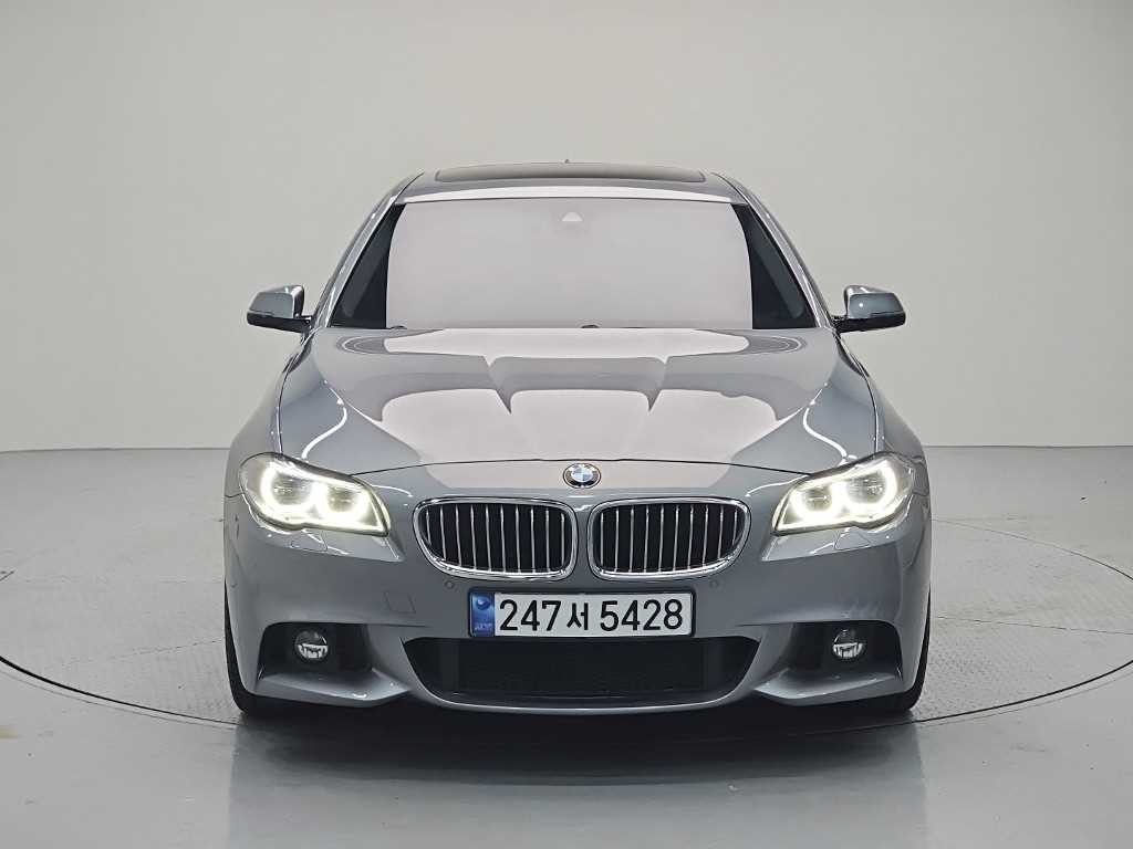 BMW 5시리즈 5시리즈 (F10) 520d xDrive M 에어로다이나믹 이미지 2