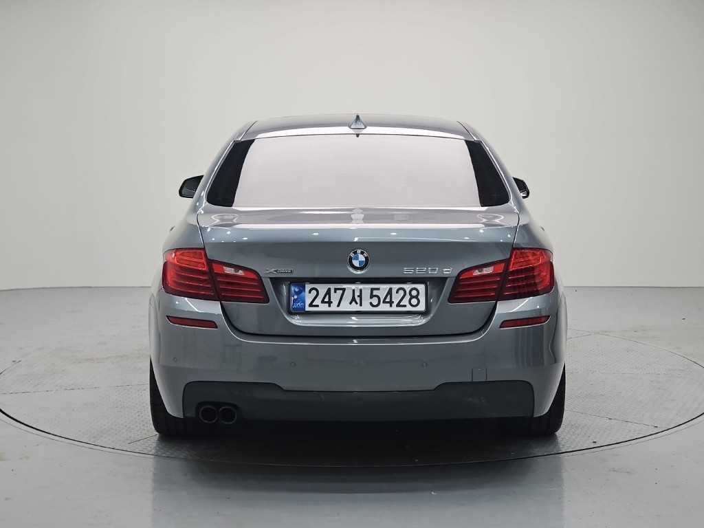 BMW 5시리즈 5시리즈 (F10) 520d xDrive M 에어로다이나믹 이미지 3