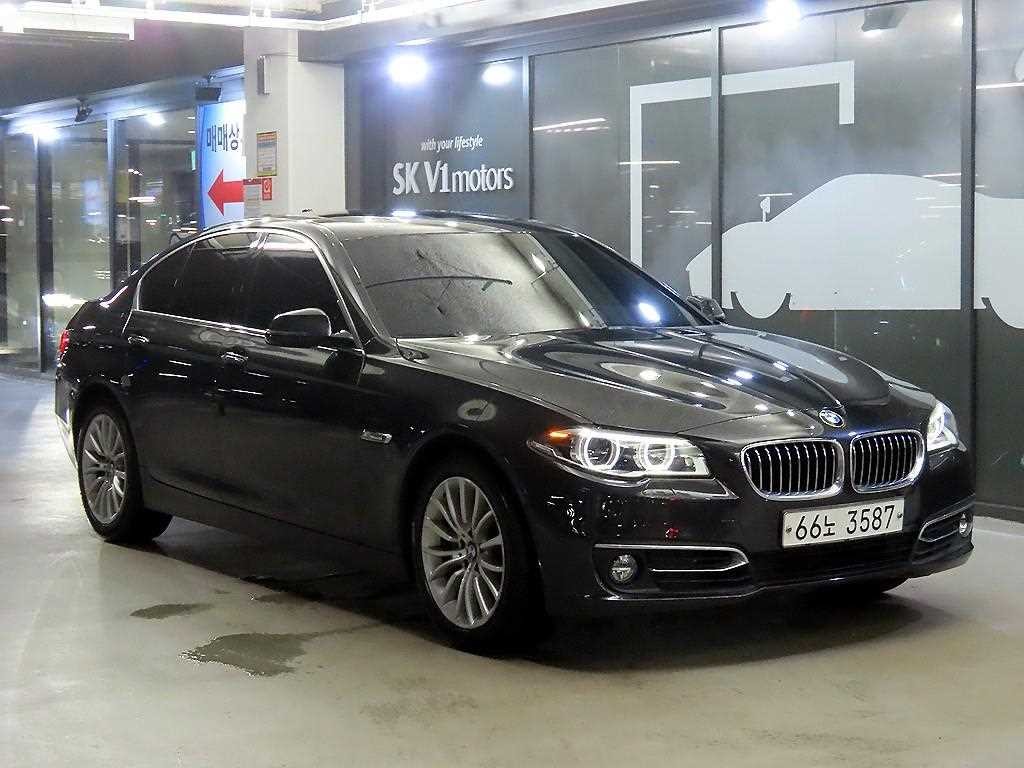 BMW 5시리즈 5시리즈 (F10) 528i xDrive 럭셔리 이미지 1