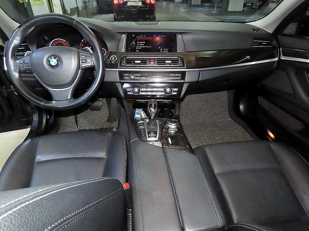 BMW 5시리즈 5시리즈 (F10) 528i xDrive 럭셔리 이미지 10
