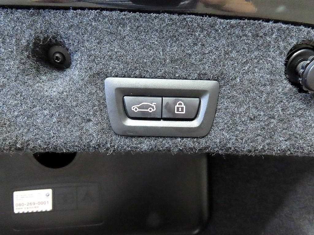 BMW 5시리즈 5시리즈 (F10) 528i xDrive 럭셔리 이미지 16