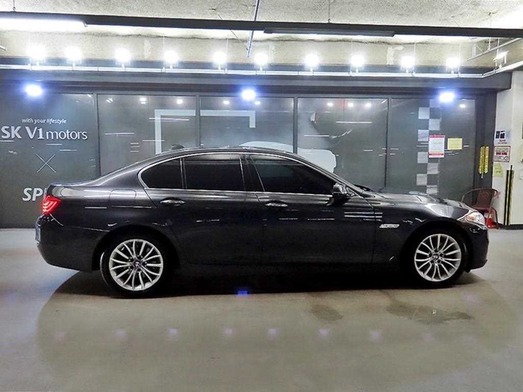 BMW 5시리즈 5시리즈 (F10) 528i xDrive 럭셔리 이미지 3