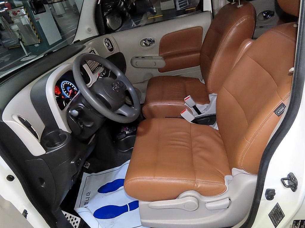 닛산 큐브 1.8 S 이미지 6