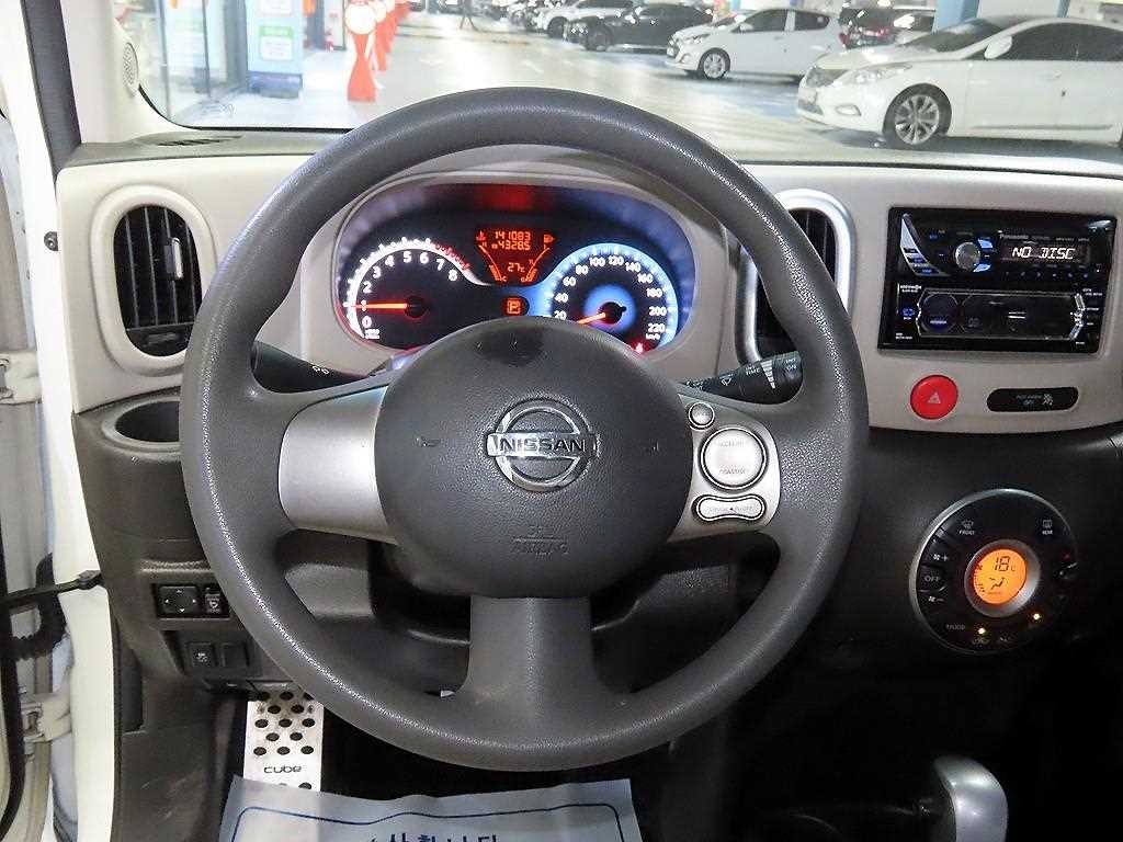 닛산 큐브 1.8 SL 이미지 8