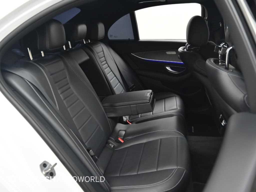 벤츠 E 클래스 E-클래스 W213 E350 4MATIC AMG LINE 이미지 12