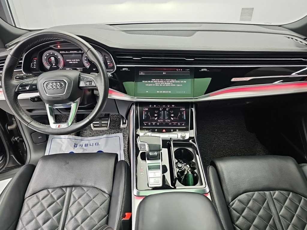 아우디 Q8 55 TFSI 콰트로 프리미엄 이미지 7