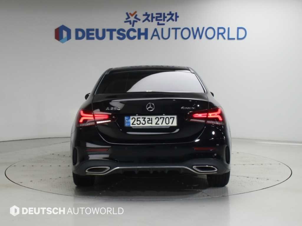 벤츠 A 클래스 A클래스 W177 A250 4MATIC 세단 이미지 4