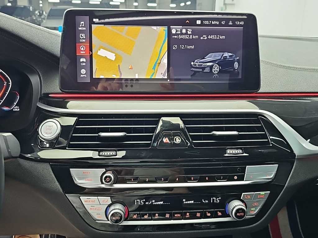BMW 5시리즈 5시리즈 (G30) 523d xDrive M 스포츠 이미지 10