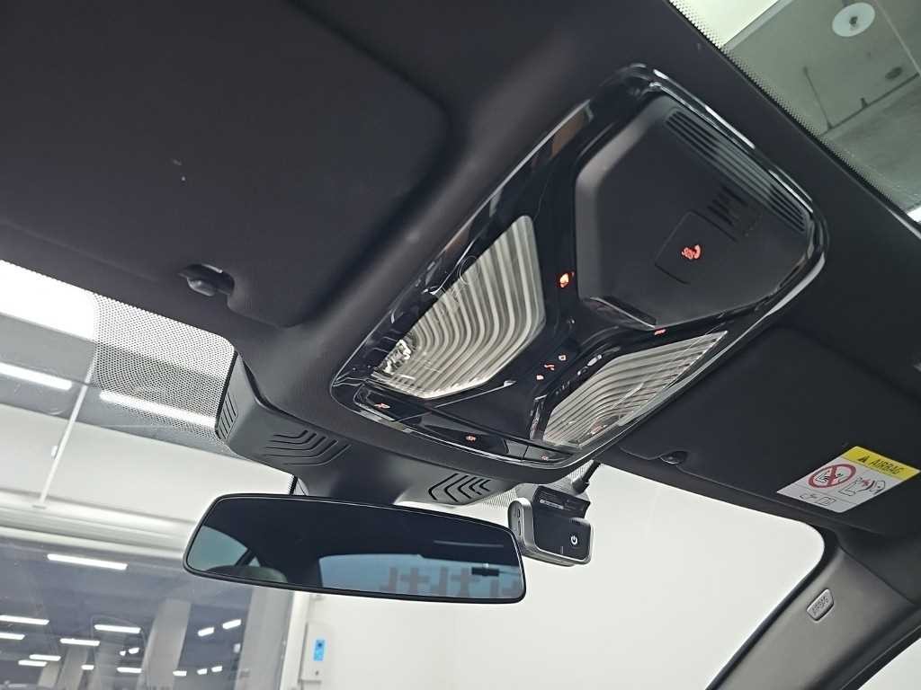 BMW 5시리즈 5시리즈 (G30) 523d xDrive M 스포츠 이미지 17