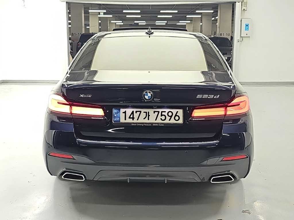 BMW 5시리즈 5시리즈 (G30) 523d xDrive M 스포츠 이미지 3