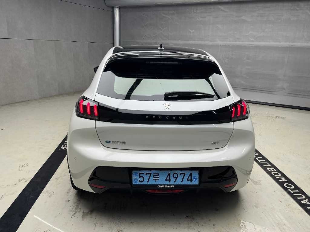 푸조 208 e-208 GT 이미지 3