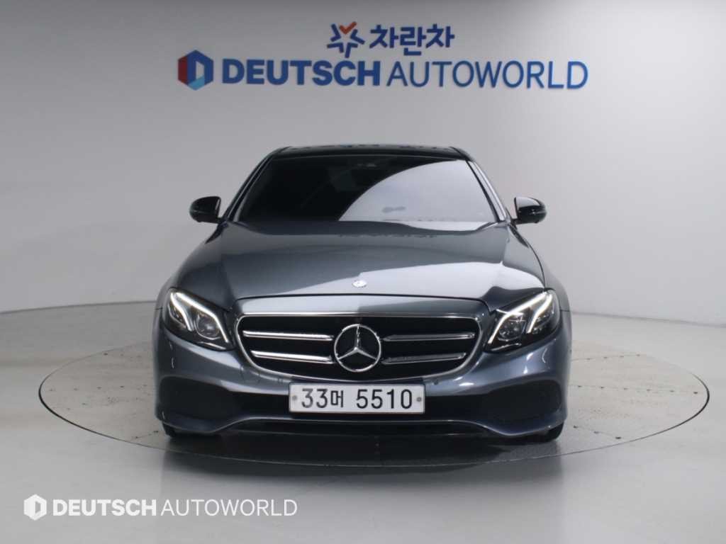 벤츠 E 클래스 E-클래스 W213 E300 아방가르드 이미지 3