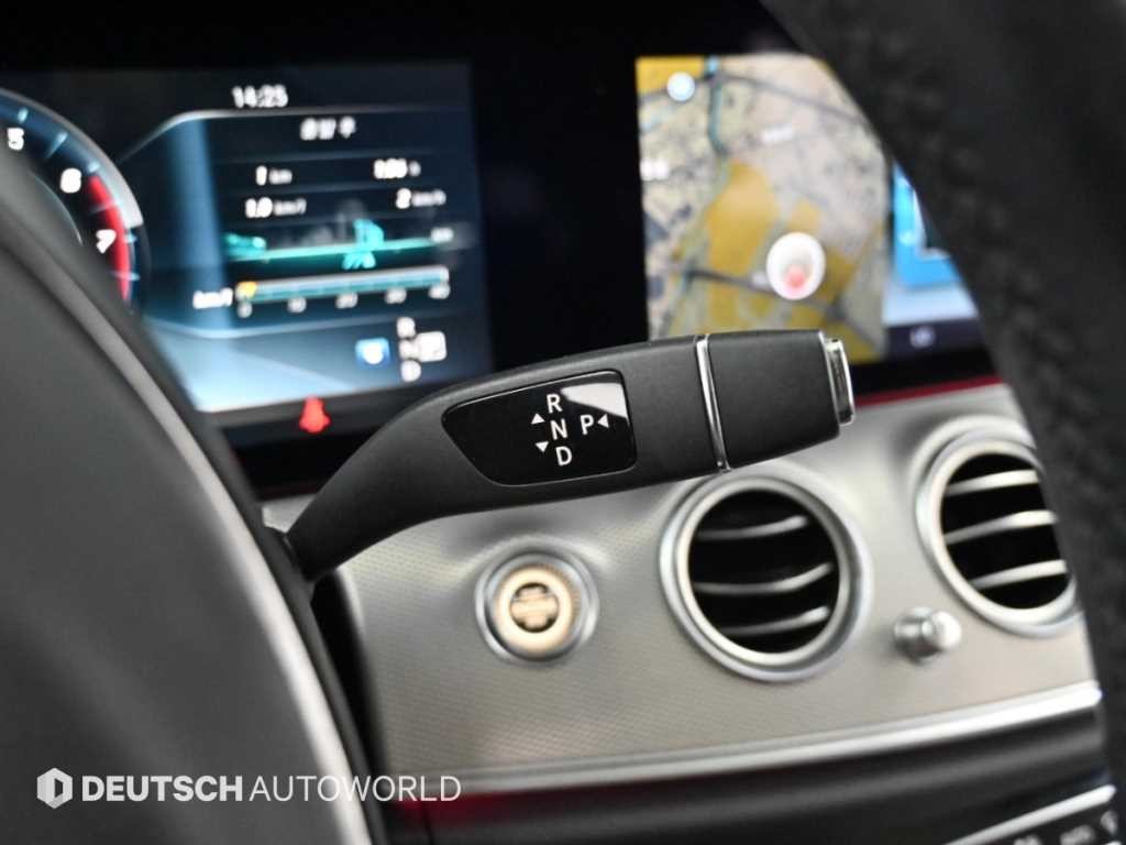 벤츠 E 클래스 E-클래스 W213 E300 아방가르드 이미지 9