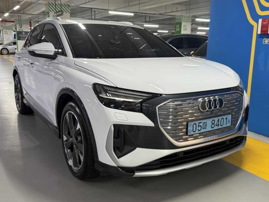 아우디 Q4 Q4 e-트론 40 프리미엄 이미지 1