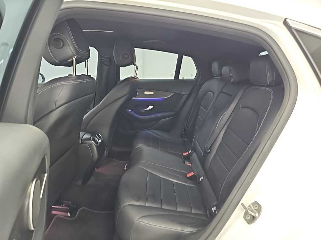 벤츠 GLC 클래스 GLC클래스 X253 GLC 300 4MATIC 쿠페 이미지 12