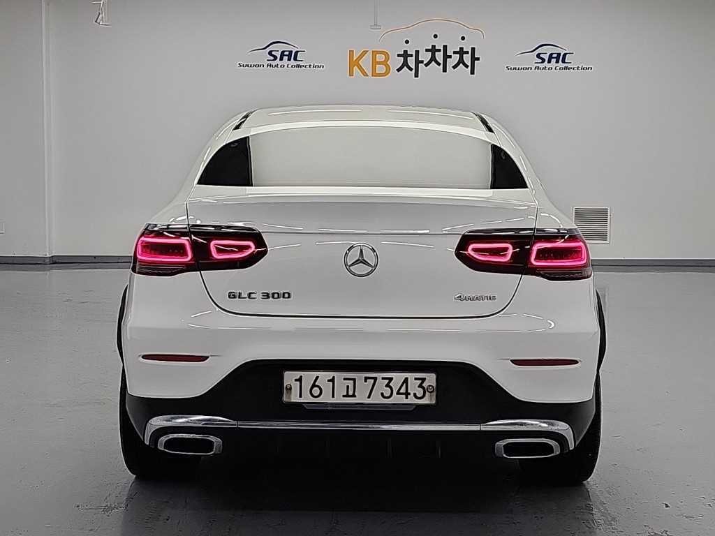 벤츠 GLC 클래스 GLC클래스 X253 GLC 300 4MATIC 쿠페 이미지 3