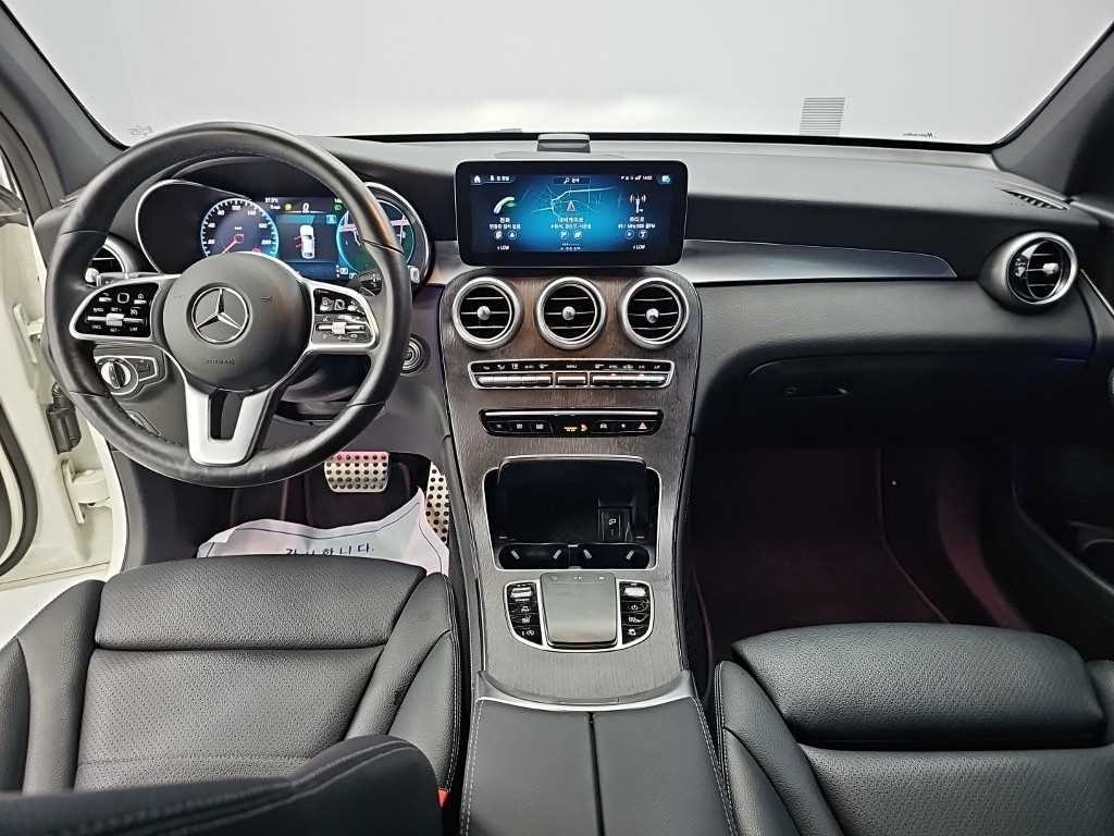 벤츠 GLC 클래스 GLC클래스 X253 GLC 300 4MATIC 쿠페 이미지 7