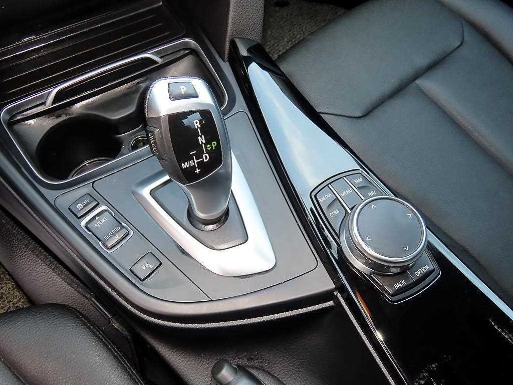 BMW 3시리즈 3시리즈 (F30) 320d 이미지 11