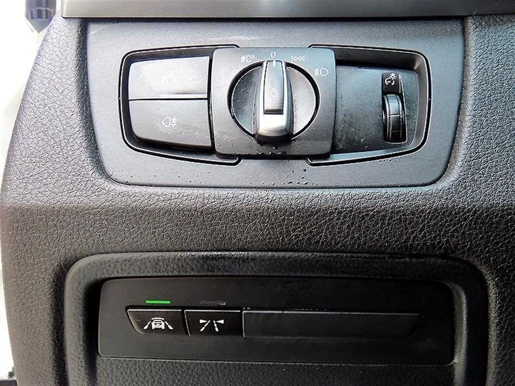 BMW 3시리즈 3시리즈 (F30) 320d 이미지 13