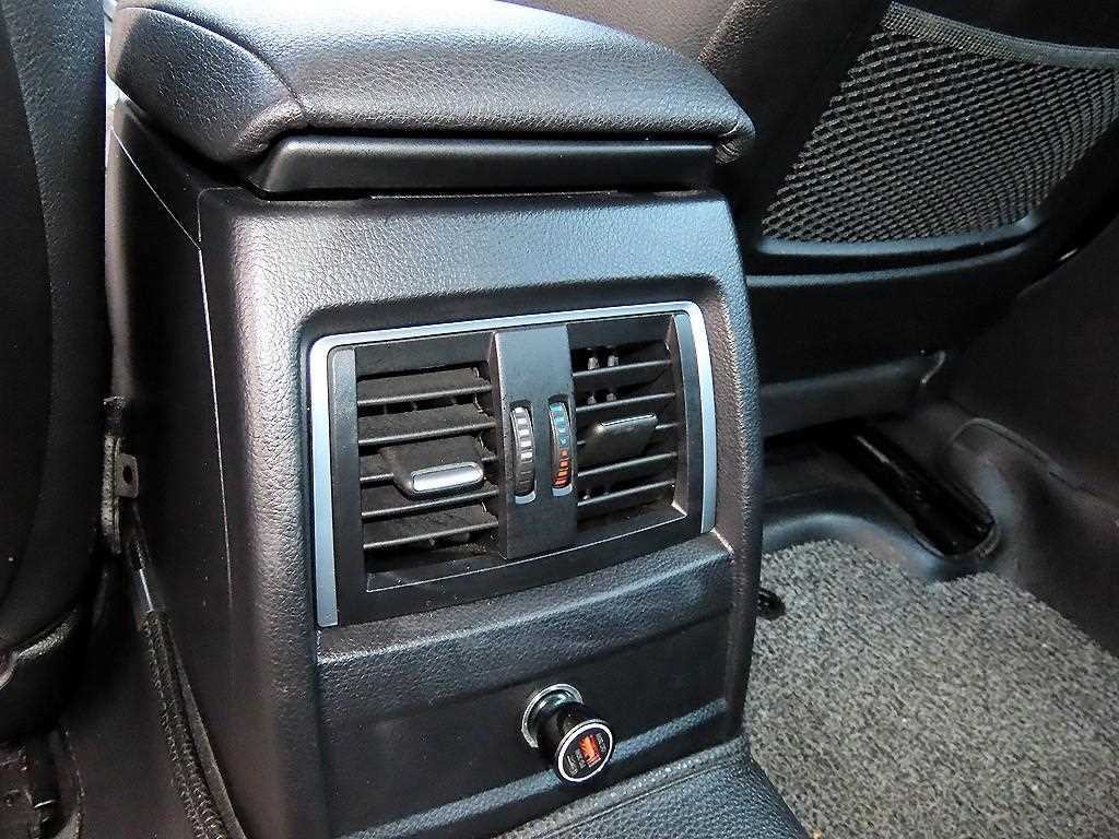 BMW 3시리즈 3시리즈 (F30) 320d 이미지 17