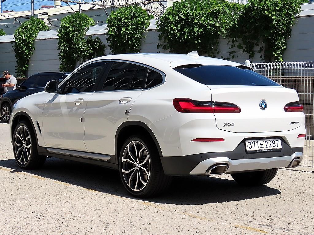 BMW X4 X4 (G02) xDrive 20i xLine 이미지 3