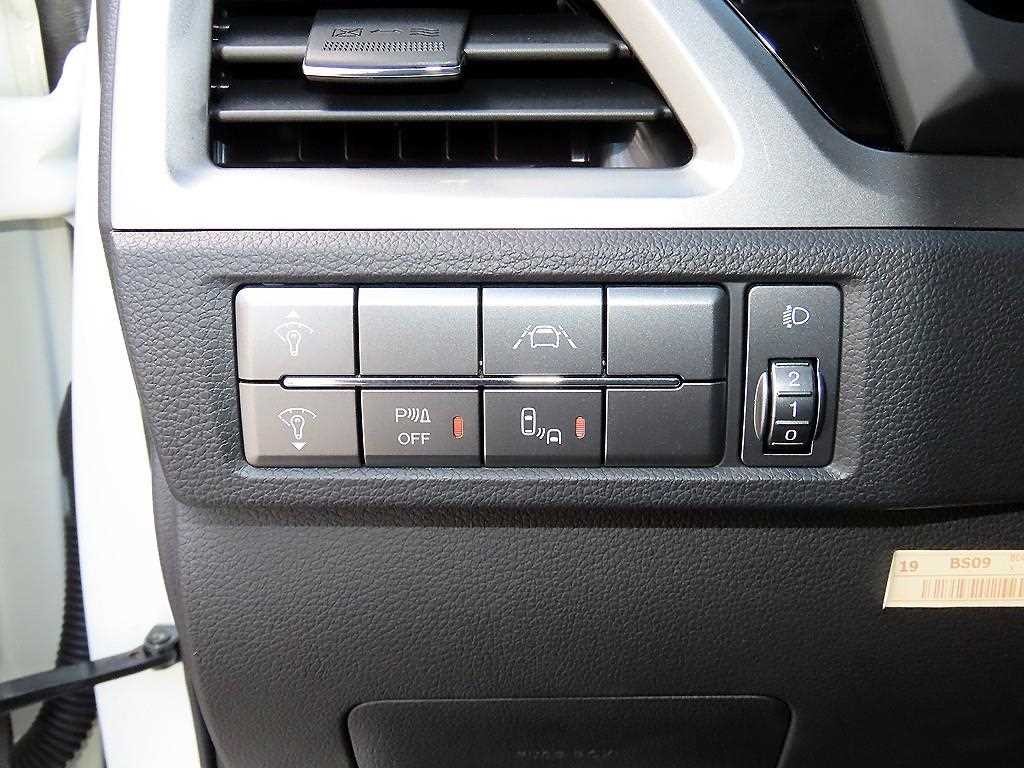 KG모빌리티(쌍용) 코란도 뷰티풀코란도 2WD 가솔린 1.5 C5 플러스 이미지 12