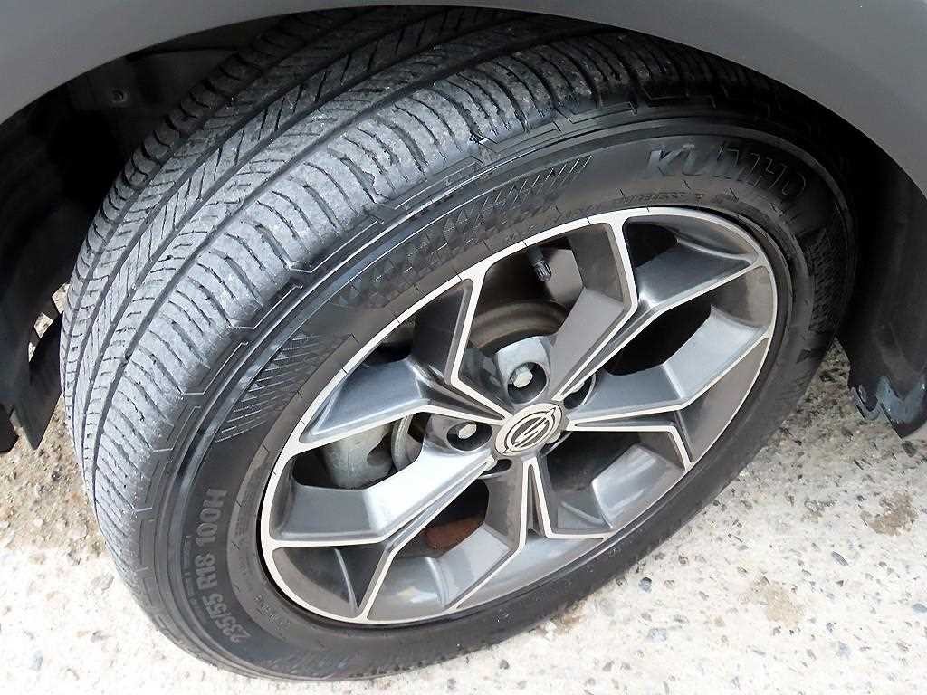 KG모빌리티(쌍용) 코란도 뷰티풀코란도 2WD 가솔린 1.5 C5 플러스 이미지 20