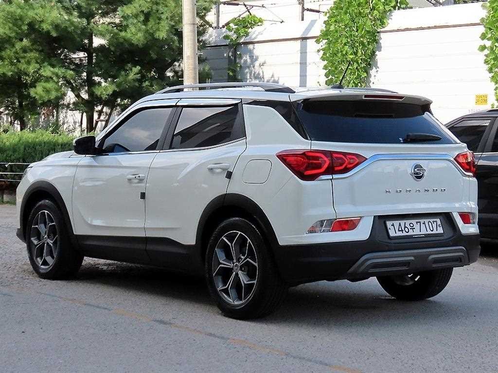 KG모빌리티(쌍용) 코란도 뷰티풀코란도 2WD 가솔린 1.5 C5 플러스 이미지 3