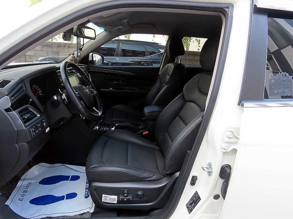 KG모빌리티(쌍용) 코란도 뷰티풀코란도 2WD 가솔린 1.5 C5 플러스 이미지 5