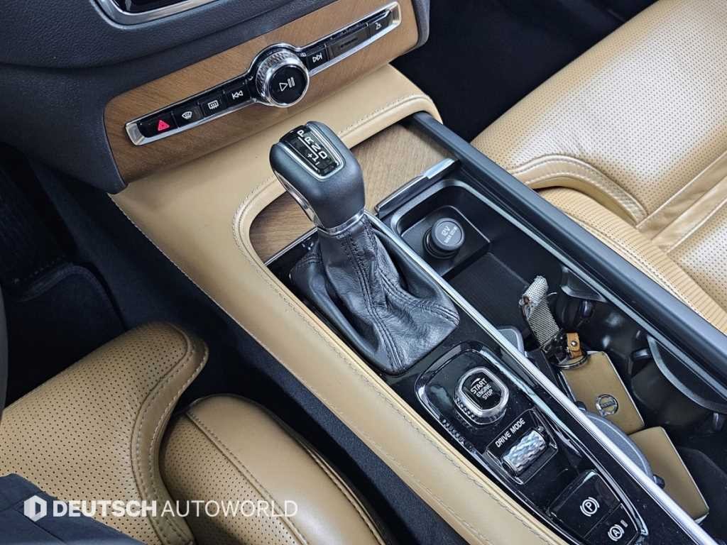 볼보 XC90 XC90 2세대 2.0 T6 AWD 인스크립션 이미지 9