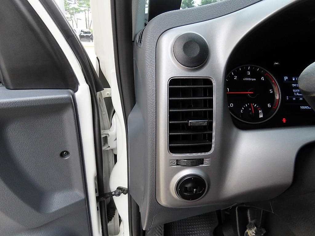 소형화물 카고(소형) [카고]봉고3 (LPG2.5터보) 더블캡/초장축/2WD L 이미지 13