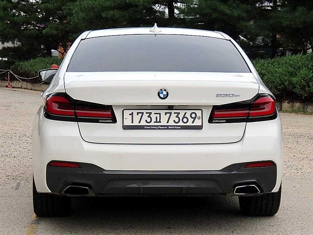 BMW 5시리즈 5시리즈 (G30) 530e M 스포츠 이미지 4