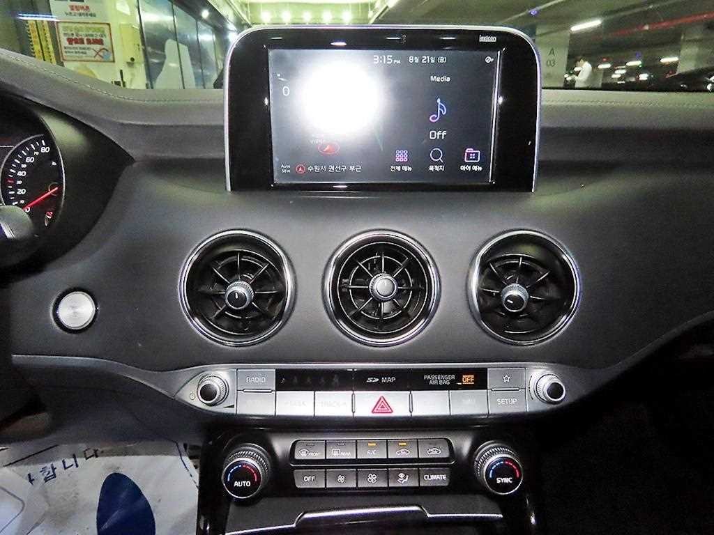 기아 스팅어 가솔린 3.3 터보 2WD GT 이미지 11