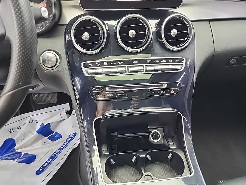 벤츠 C 클래스 C클래스 W205 C220 블루텍 아방가르드 이미지 10
