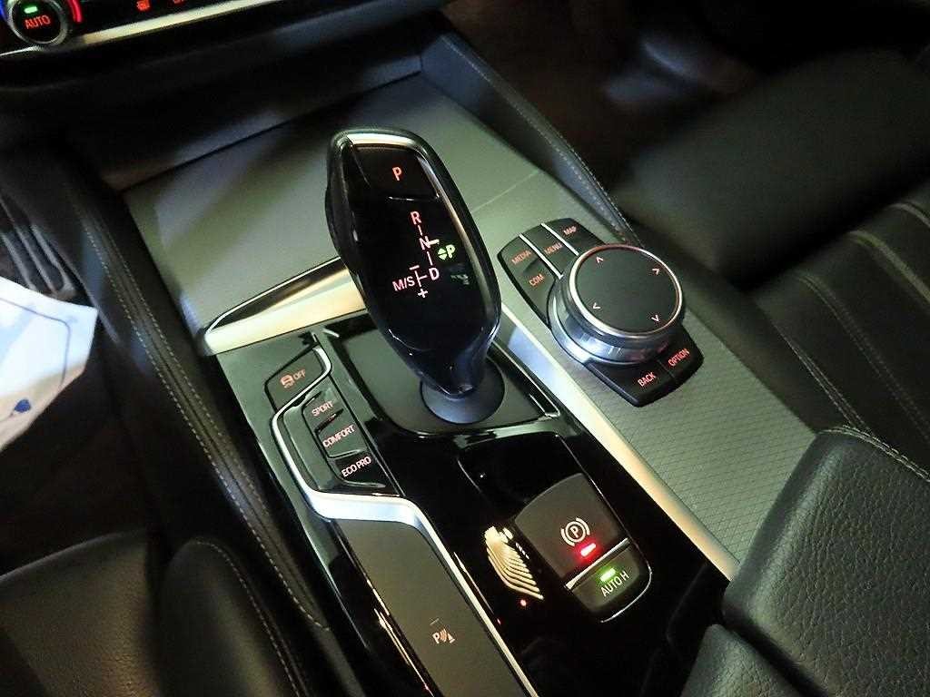 BMW 5시리즈 5시리즈 (G30) 530i xDrive M 스포츠 이미지 12