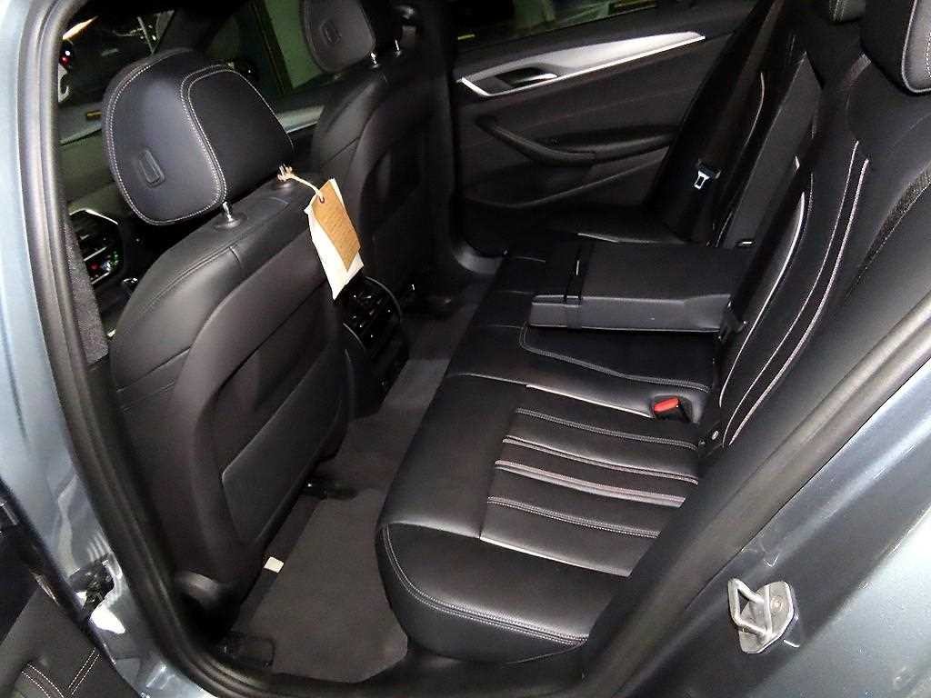 BMW 5시리즈 5시리즈 (G30) 530i xDrive M 스포츠 이미지 7