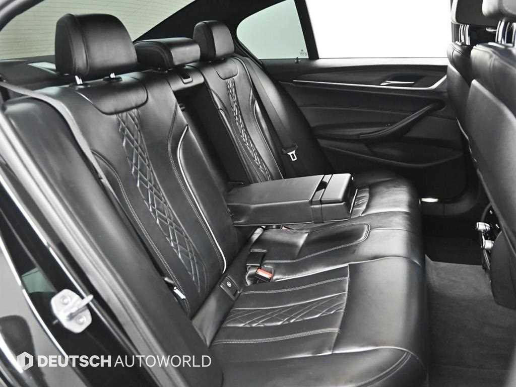 BMW 5시리즈 5시리즈 (G30) 520d M 스포츠 플러스 이미지 12