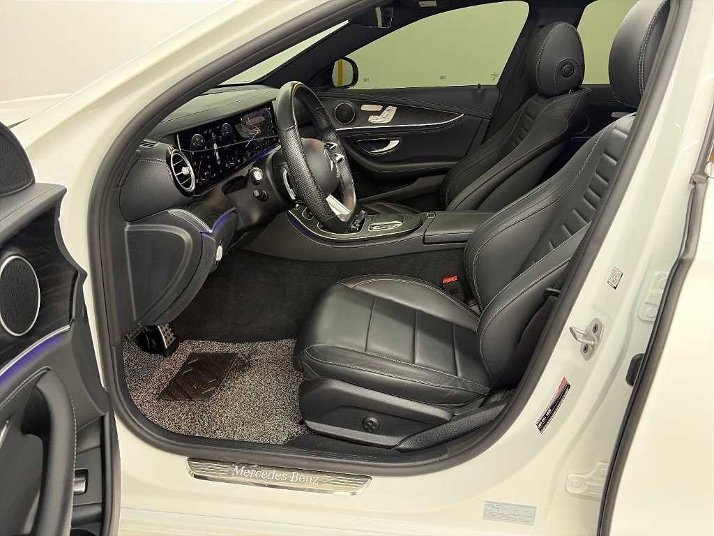 벤츠 E 클래스 E-클래스 W213 E220d 4MATIC AMG라인 이미지 11