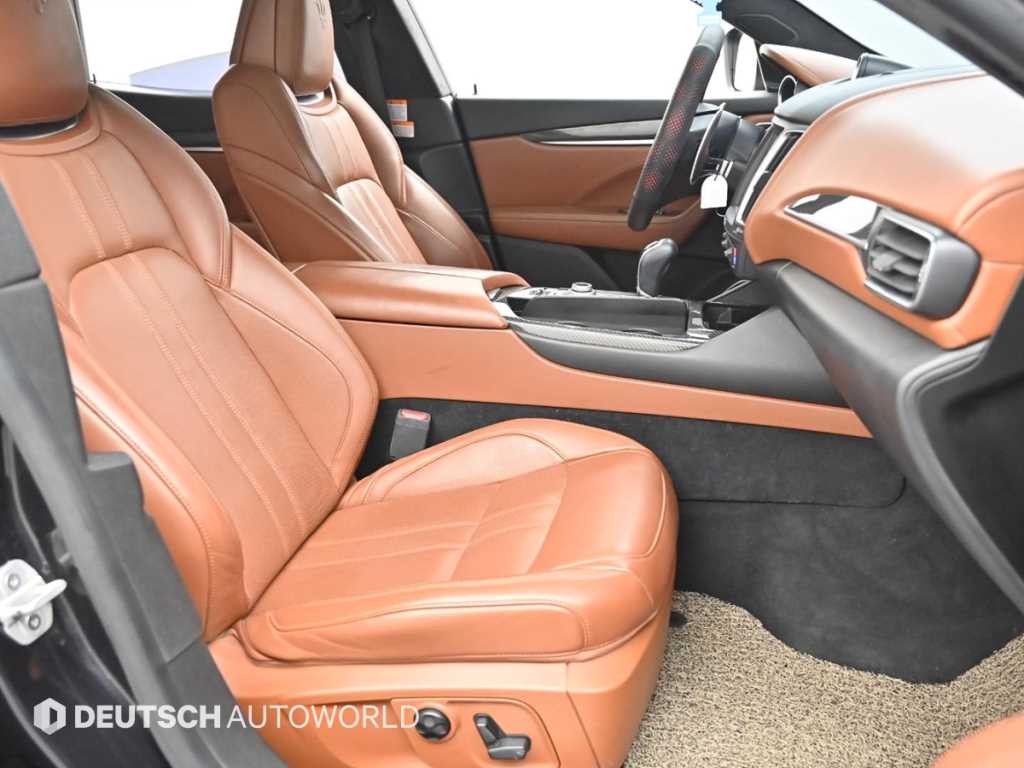 마세라티 르반떼 3.0 S AWD 이미지 10