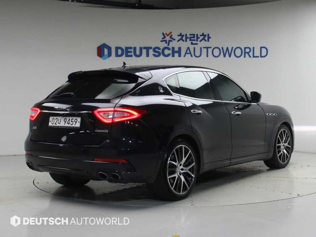 마세라티 르반떼 3.0 S AWD 이미지 4