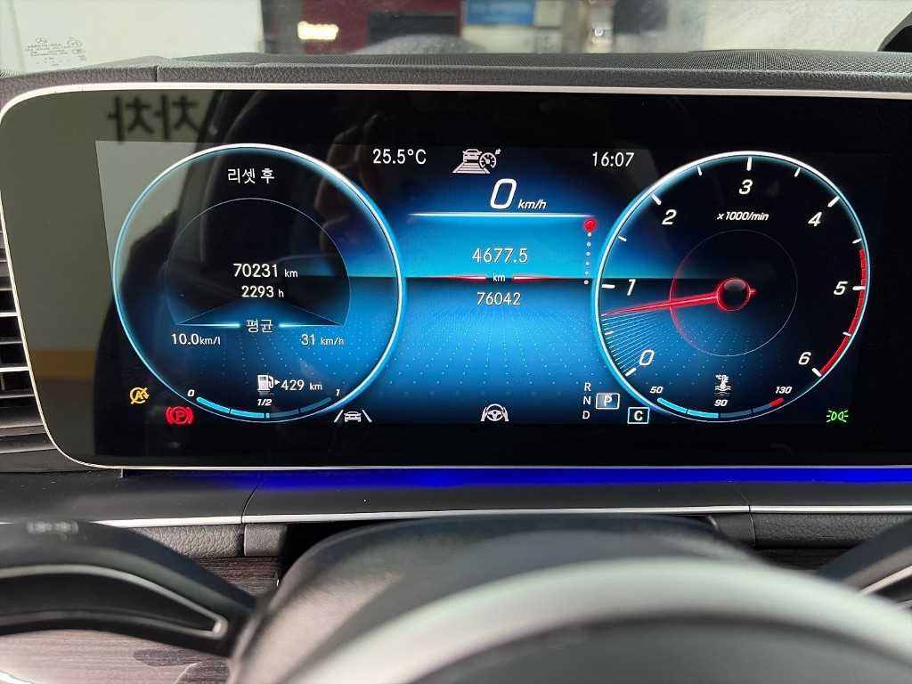 벤츠 GLE 클래스 GLE 클래스 W167 GLE 400d 4MATIC 쿠페 이미지 6