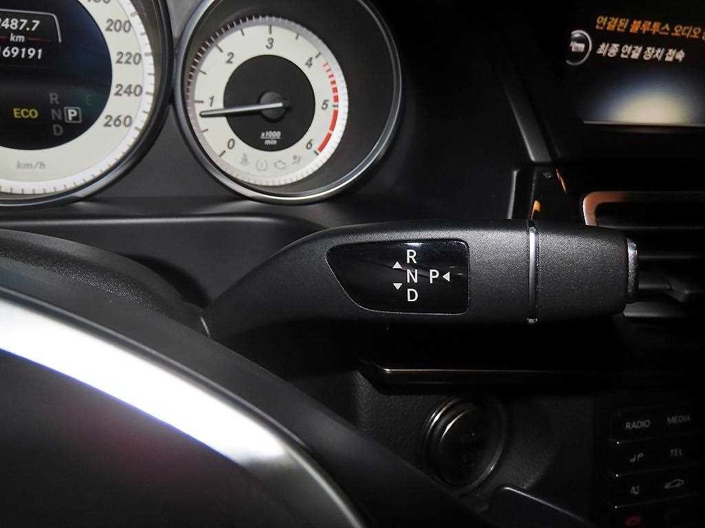 벤츠 E 클래스 E-클래스 W212 E220 블루텍 아방가르드 이미지 12