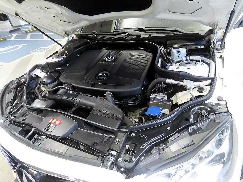 벤츠 E 클래스 E-클래스 W212 E220 블루텍 아방가르드 이미지 19