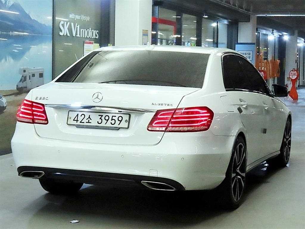 벤츠 E 클래스 E-클래스 W212 E220 블루텍 아방가르드 이미지 4