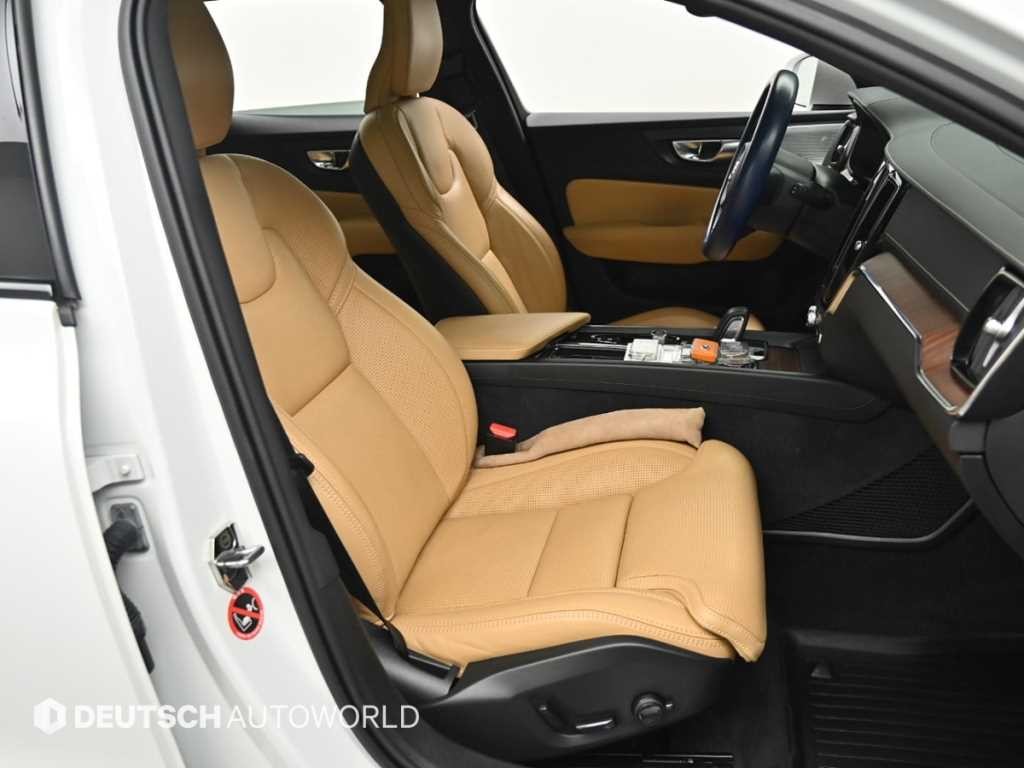 볼보 V60 V60 크로스 컨트리 2세대 2.0 B5 프로 AWD 이미지 10