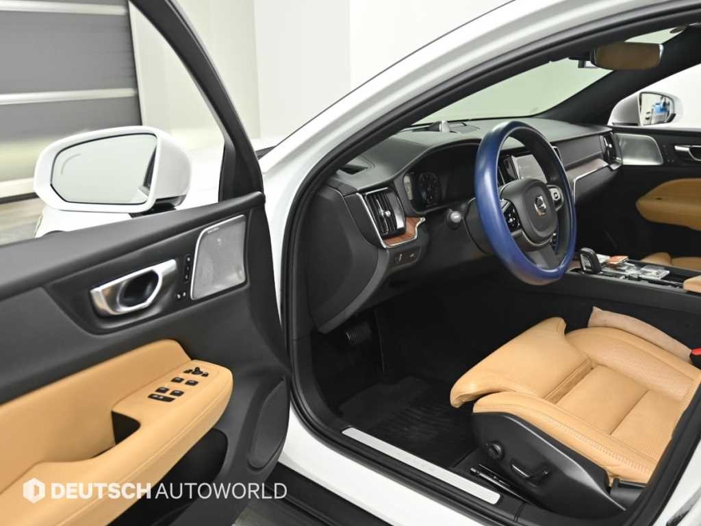 볼보 V60 V60 크로스 컨트리 2세대 2.0 B5 프로 AWD 이미지 11