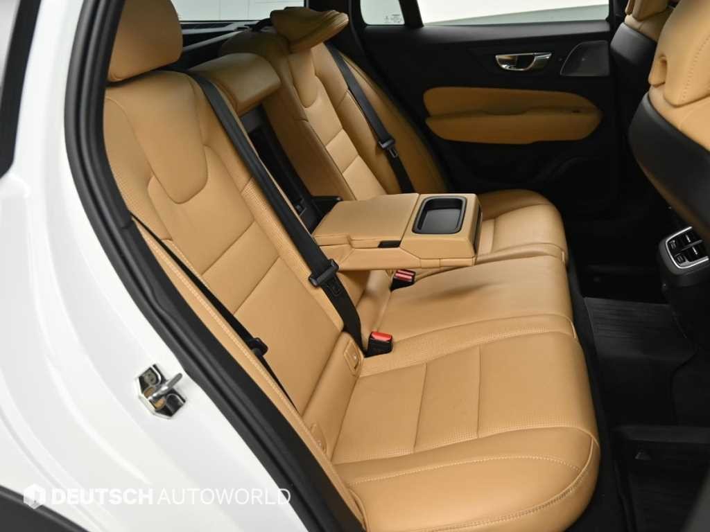 볼보 V60 V60 크로스 컨트리 2세대 2.0 B5 프로 AWD 이미지 12